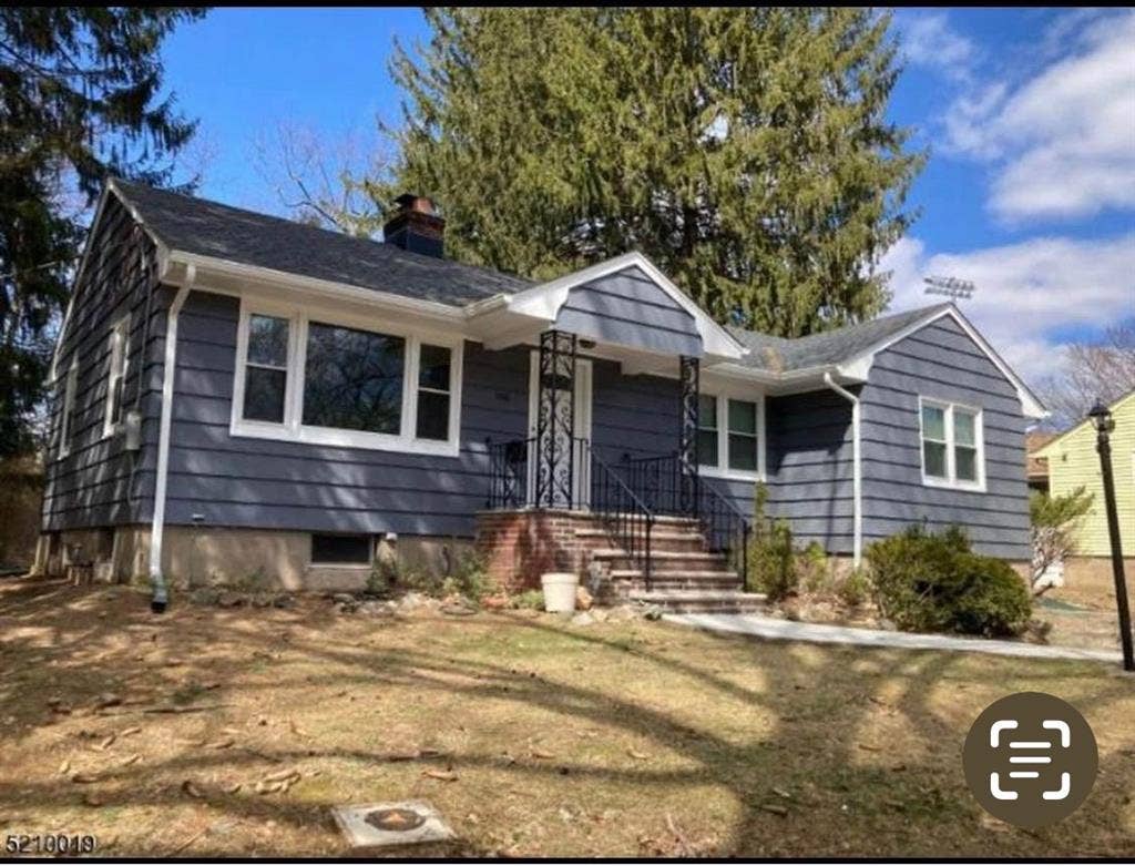 Seeking for a roommate