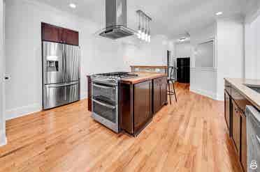 Looking for a Room in Peoplestown?