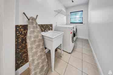 Looking for a Room in Peoplestown?