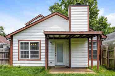 A lovely house to move in