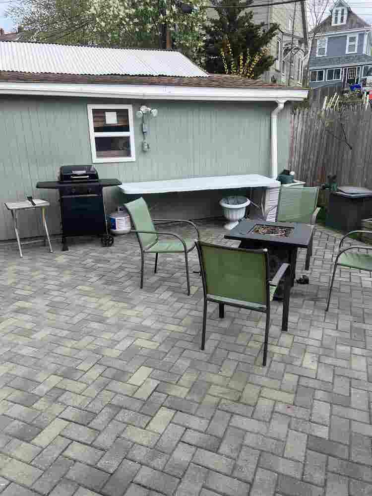 1 Bedroom in  Bath Allston