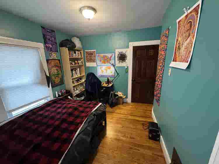 1 Bedroom in  Bath Allston
