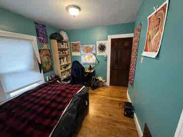 1 Bedroom in  Bath Allston