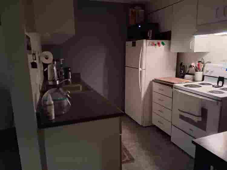 Room for rent in Clackamas.