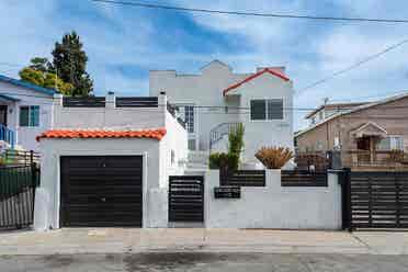 Private gated 1 bed one bath