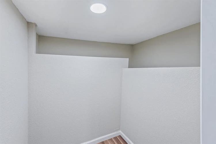 Private gated 1 bed one bath