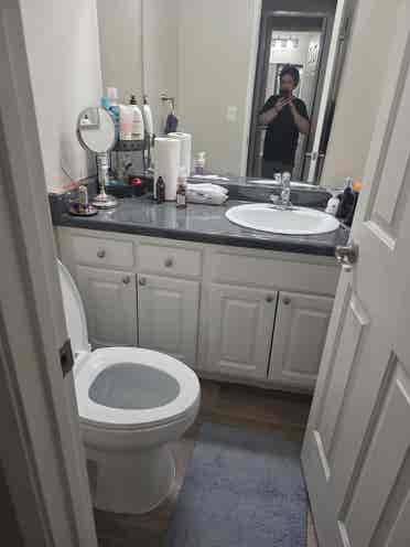 Cozy Private Room Available