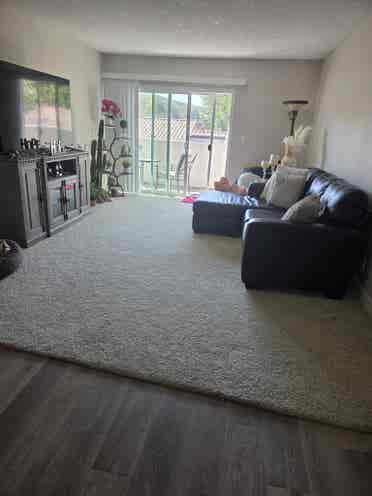 Cozy Private Room Available