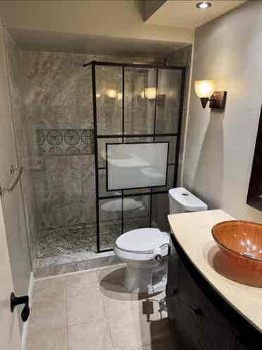 Private room and bathroom