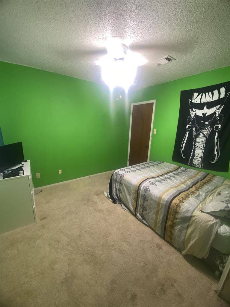 Renting out bedroom in house