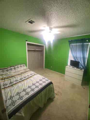 Renting out bedroom in house