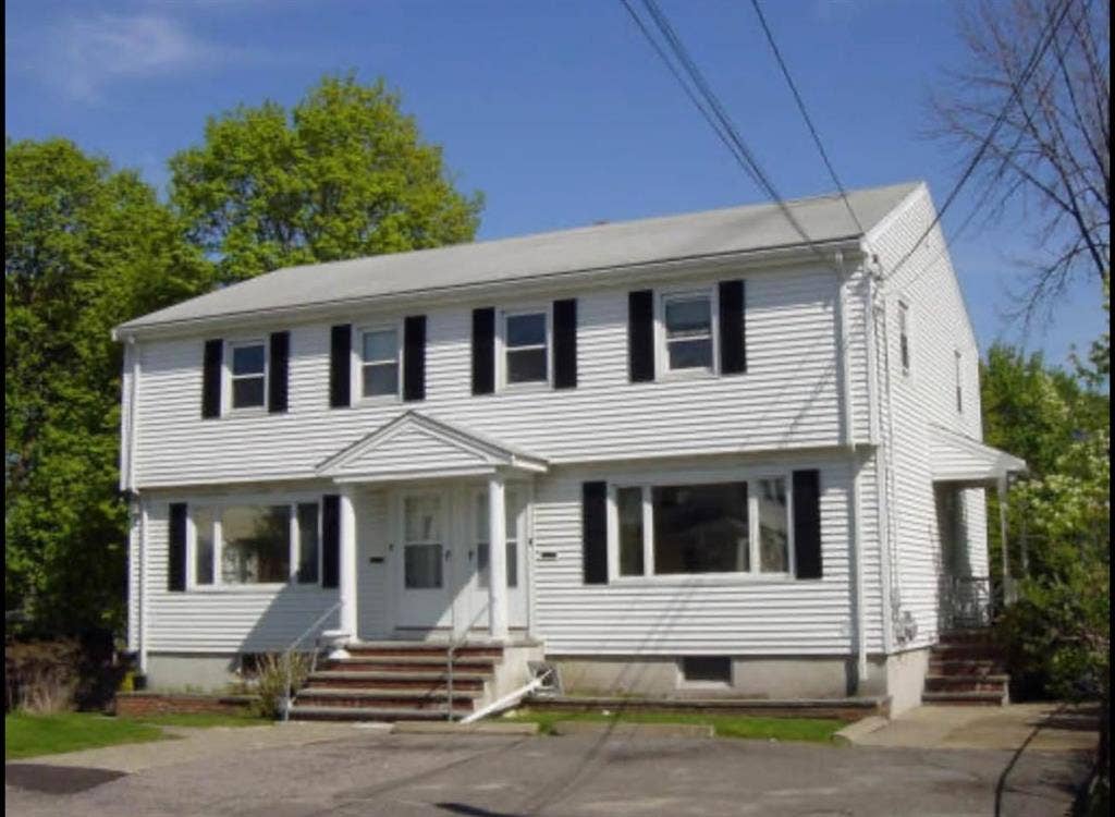 Looking for a roomate!