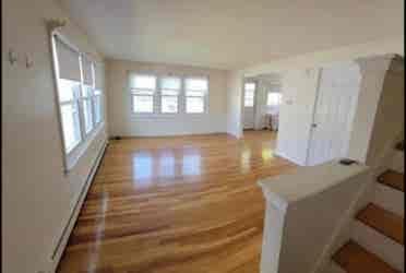 Looking for a roomate!