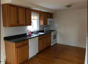 Looking for a roomate!