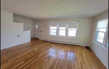 Looking for a roomate!