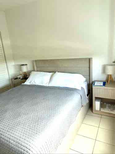 Room for rent/ Rento habitación