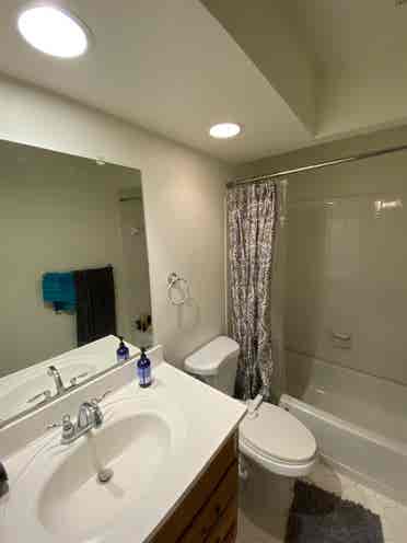 Private Room in Montgomery Village