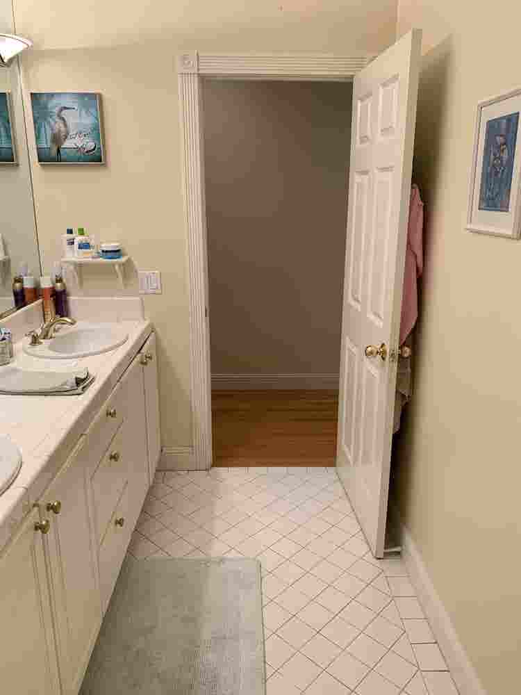 Spacious Bdrm In Beautiful Home