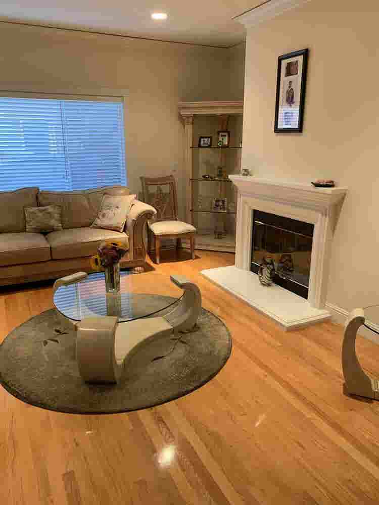 Spacious Bdrm In Beautiful Home