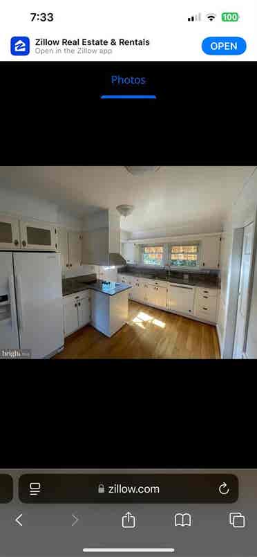 Female roommate needed ()