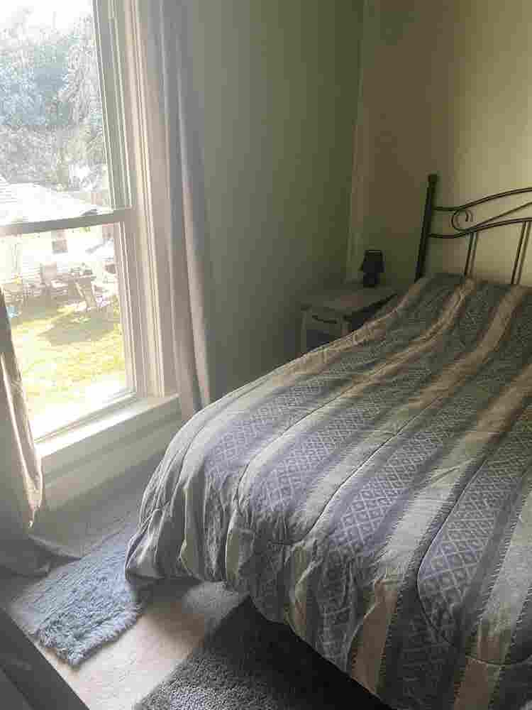 Room for rent for male housemate