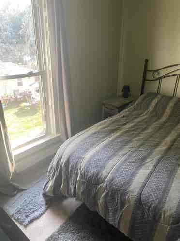 Room for rent for male housemate