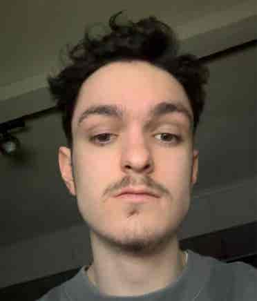 Looking for roommate