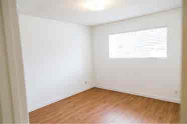 Lease take over Female
