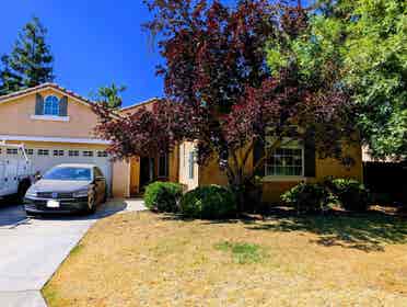 Looking for roommates