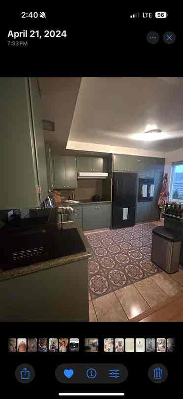 Room for Rent in Burbank - Females