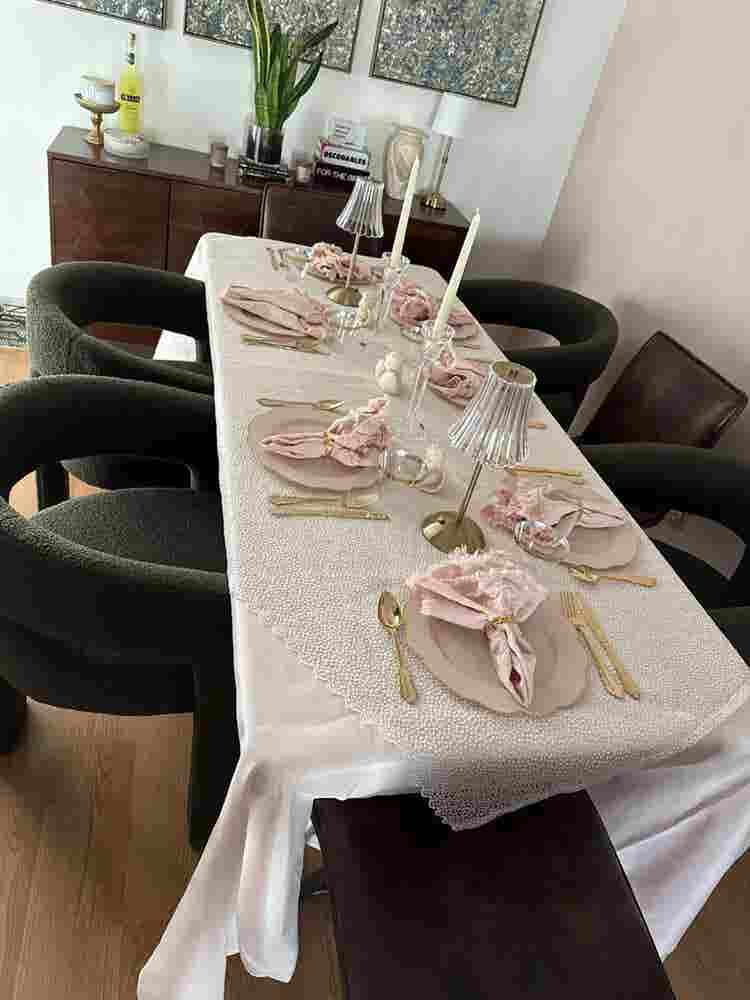 Room for Rent in Burbank - Females