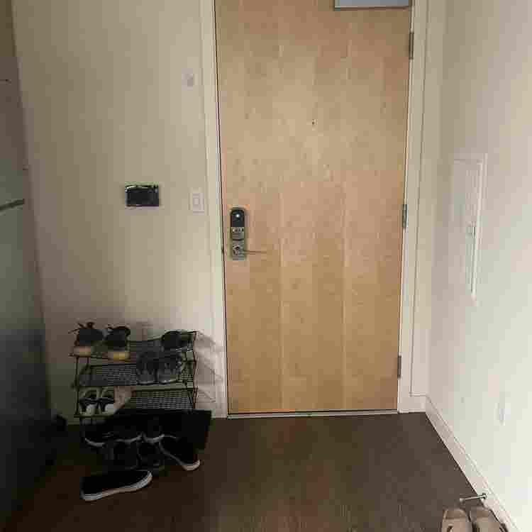 Seeking a new roommate for lease