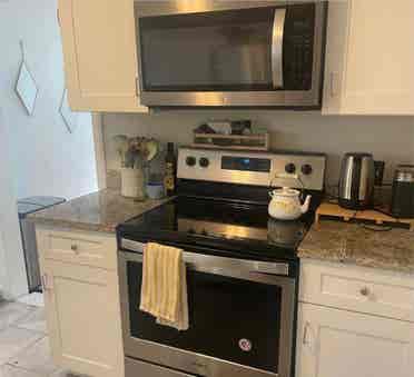 Room available in Avondale!