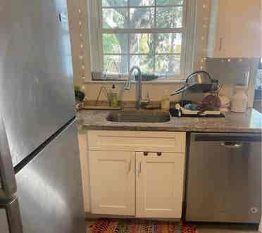 Room available in Avondale!