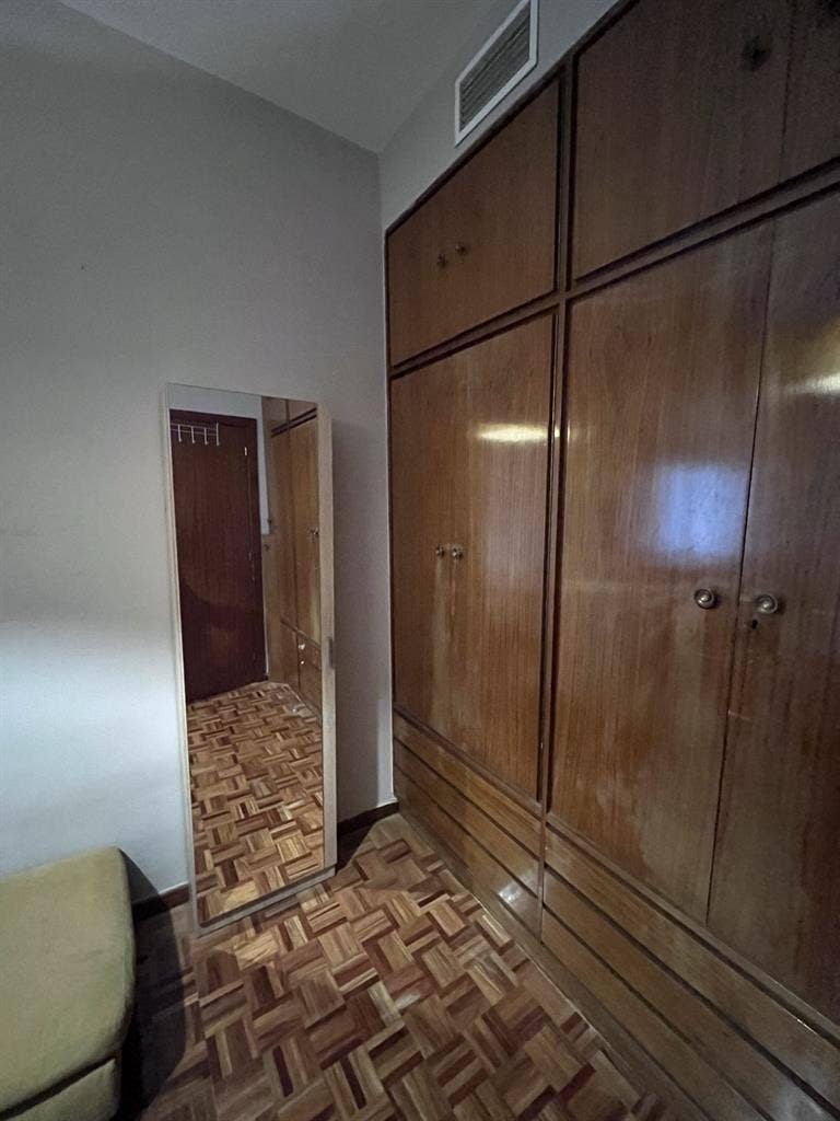 Bright double room in Guindalera