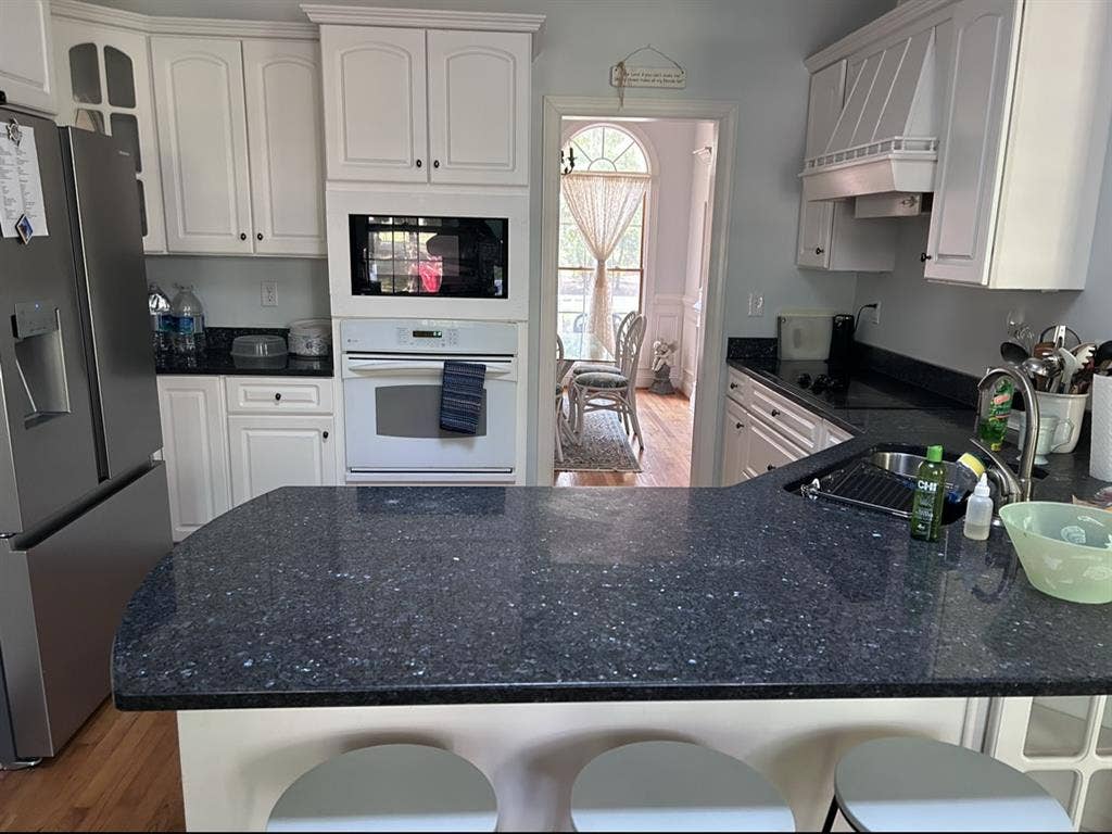 $ Furnished Room for Rent