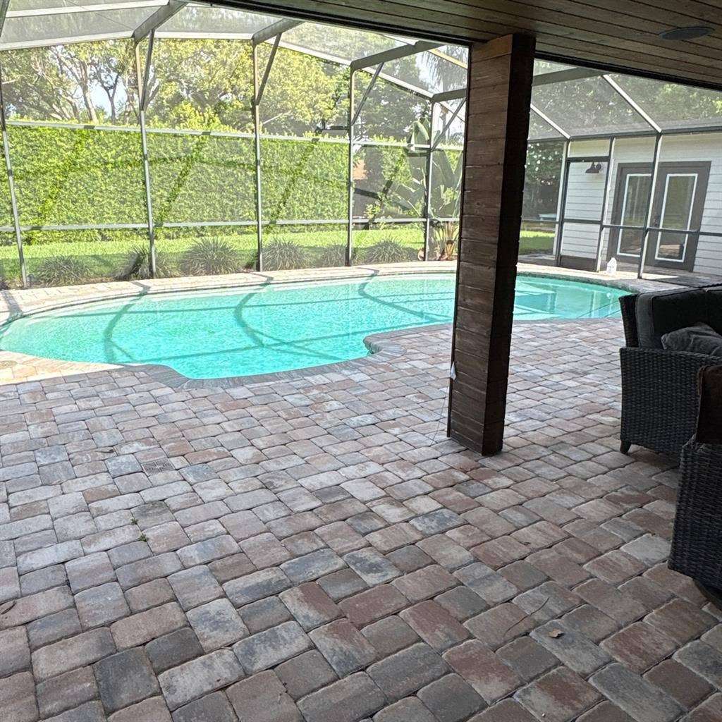 Beautiful, Secluded & Fun Home
