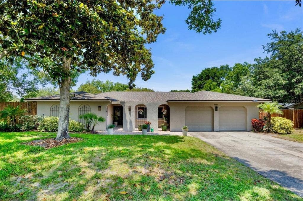 Beautiful, Secluded & Fun Home