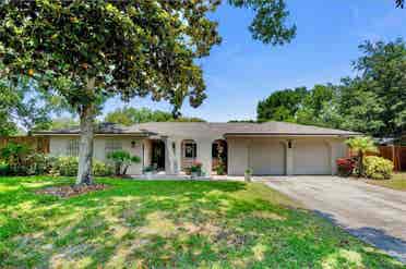 Beautiful, Secluded & Fun Home