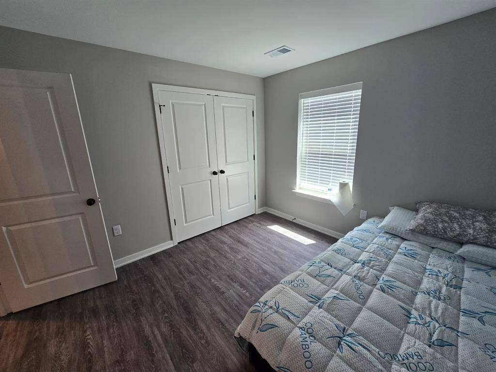 Looking for a friendly roommate