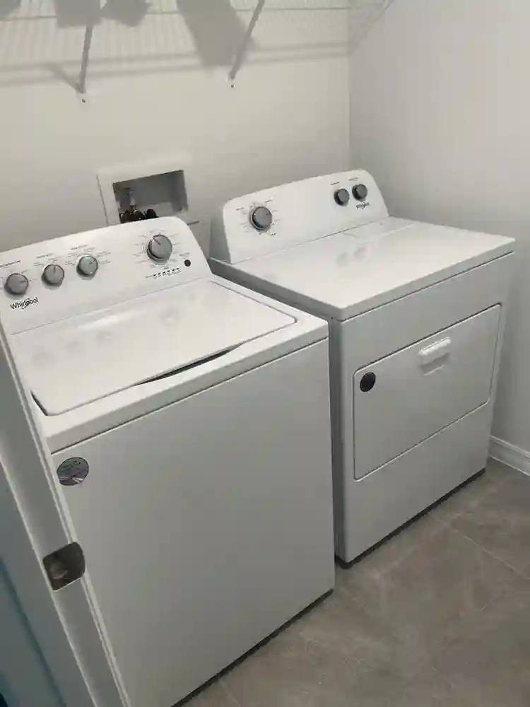 Private bedroom and bathroom rental