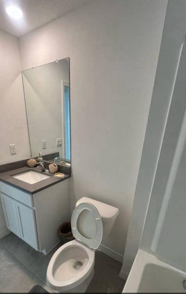 Private bedroom and bathroom rental