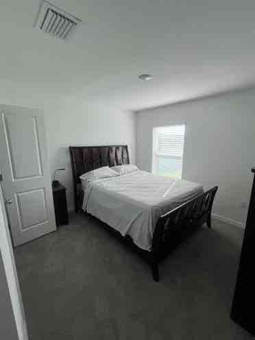 Private bedroom and bathroom rental