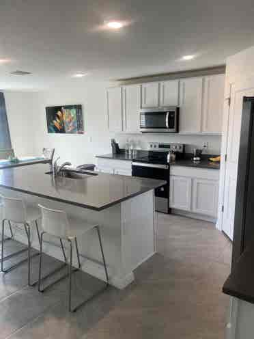 Private bedroom and bathroom rental