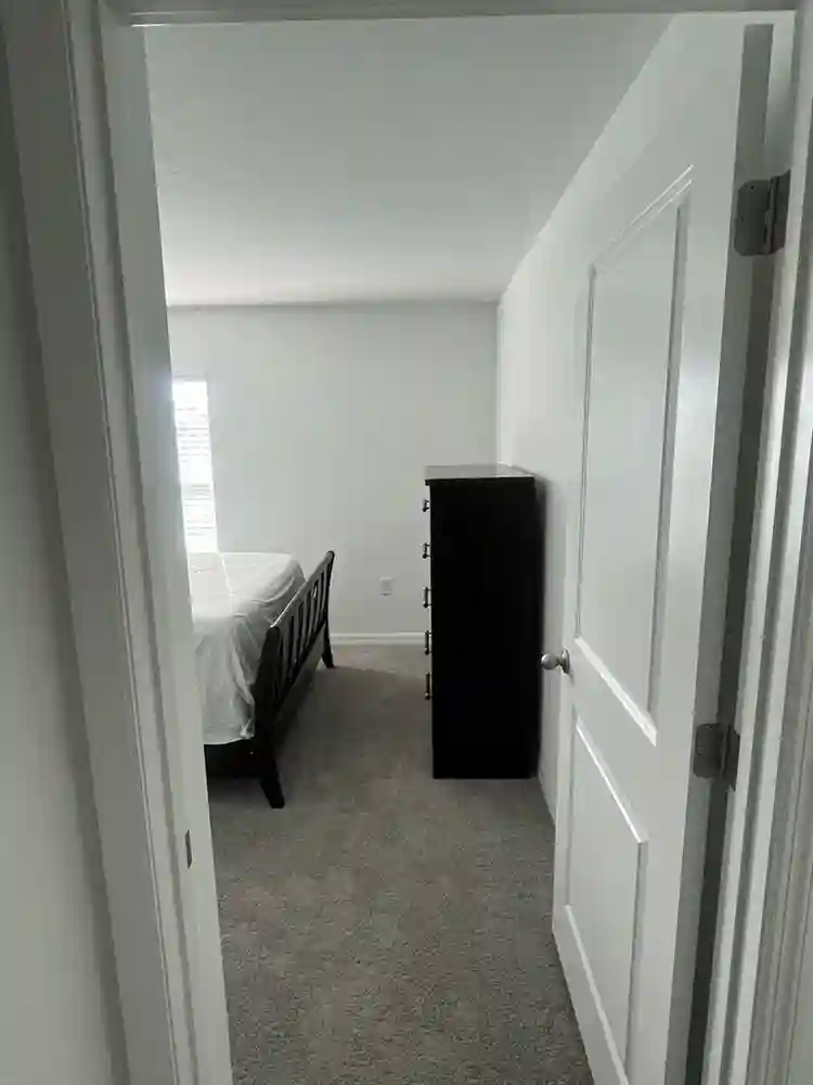 Private bedroom and bathroom rental