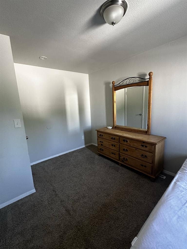 Finished room for rent