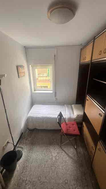 Room available for rent