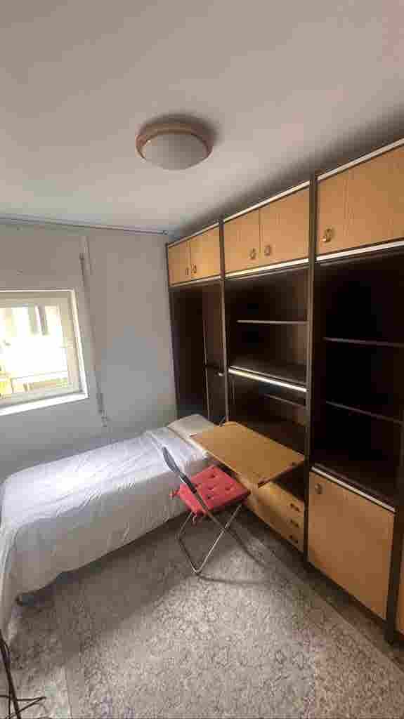 Room available for rent