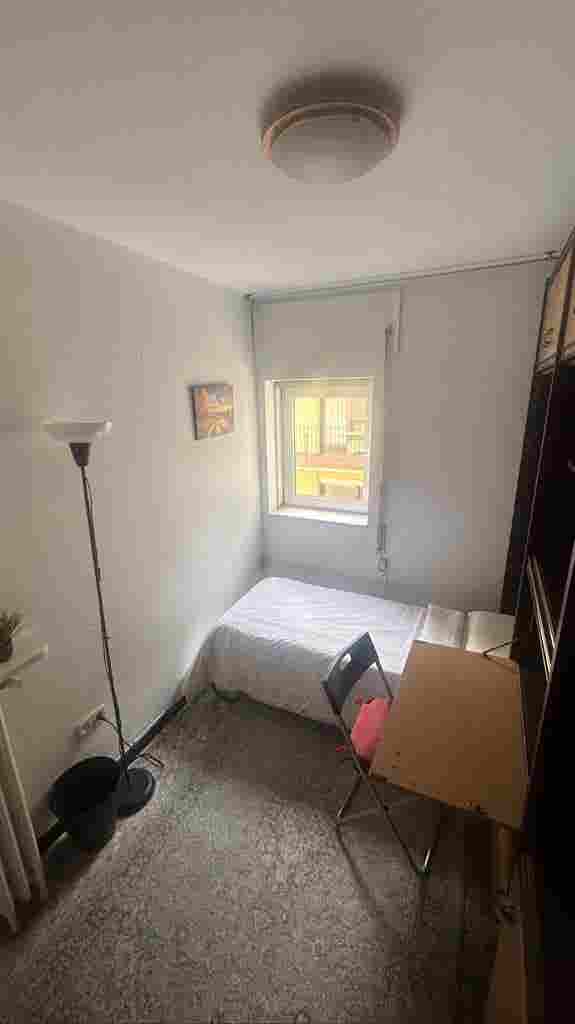 Room available for rent
