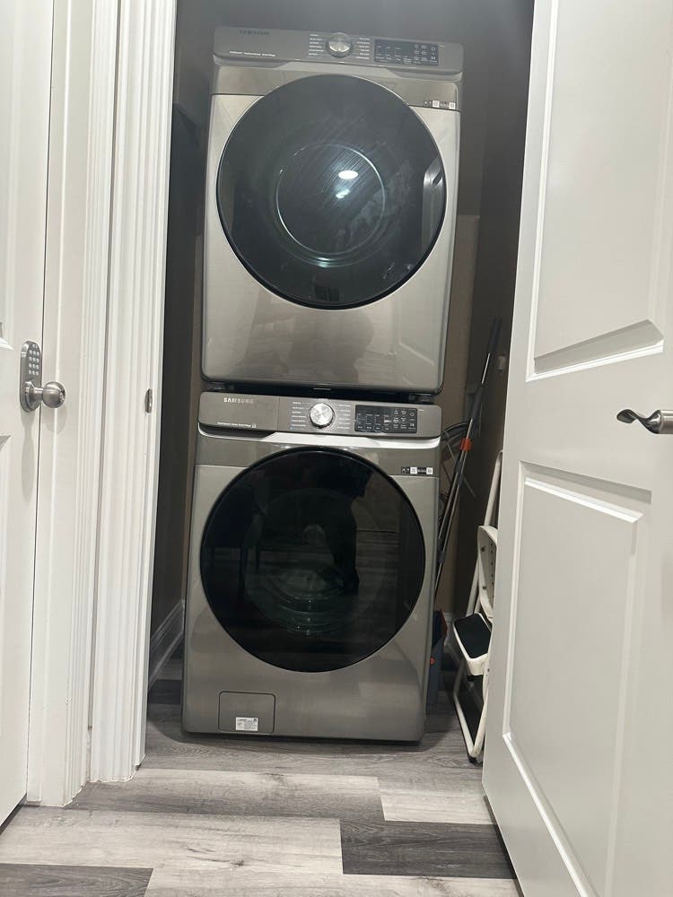Gated property. Private Bathroom